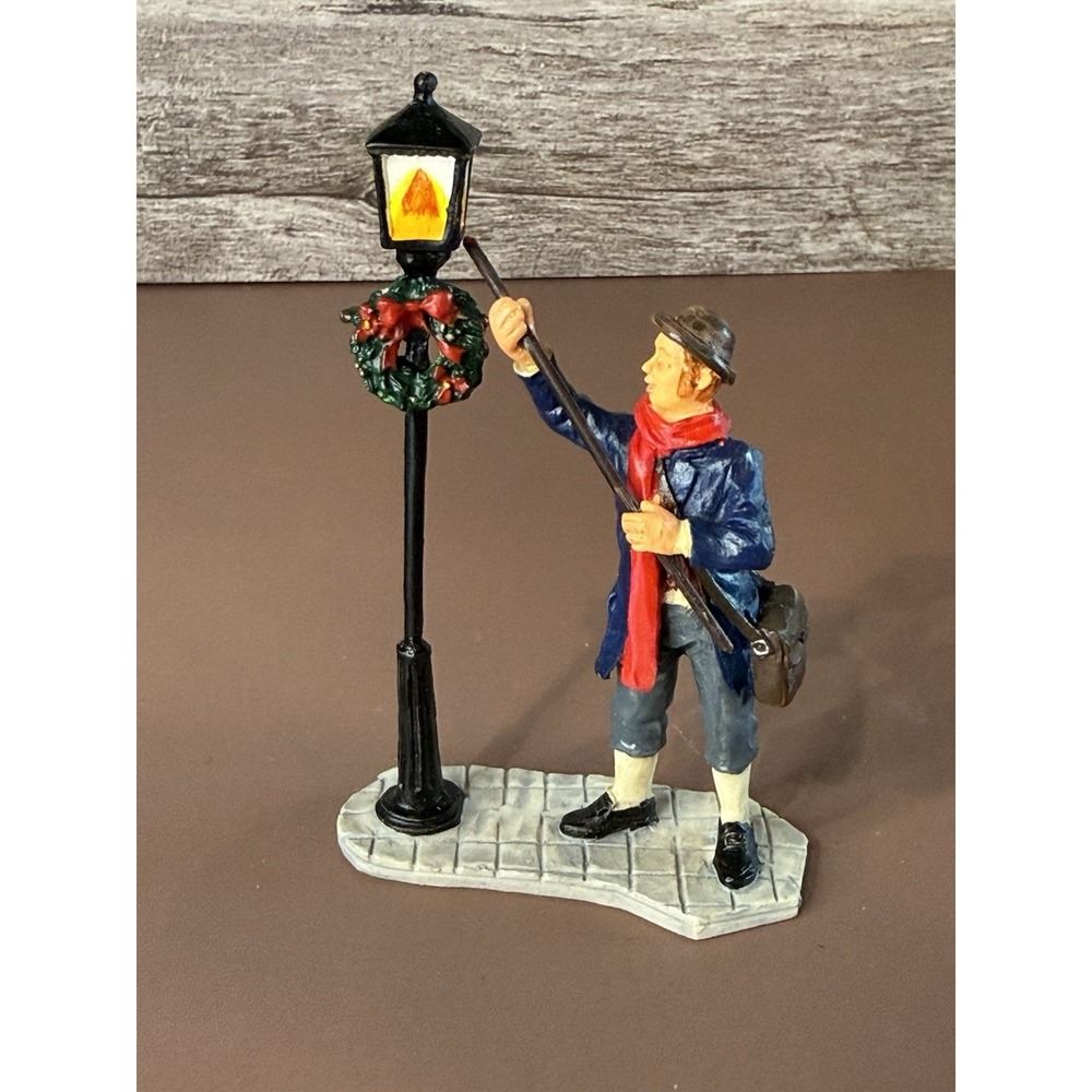 Lemax 2000 Lamplighter Caddington Village English Classic Retired